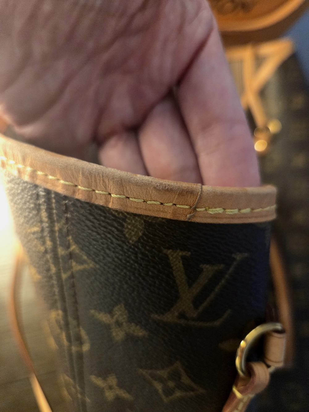 Louis Vuitton Monogram Canvas Tote in Brown with Tan Trim - Picture 4 of 16